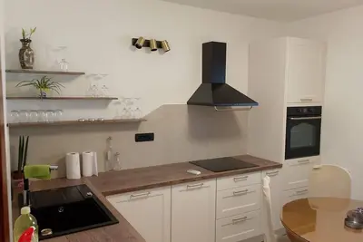 Image de Appartement de deux chambres avec air conditionné Rogoznica (A-23767-a)