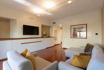 Image de Wonderful three-room apartment Solari area 7th p. - Mirable Pm
