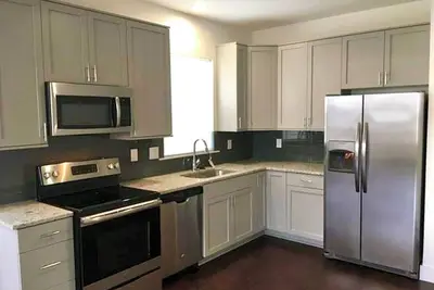 Image de Peaceful & Charming 2-bed cottage 5 min away from French Qtr