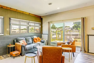 Image de The Goldfish is waterfront on Pm Lake, Boat Docks, Fire Pit, 1 mile to downtown