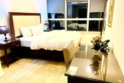 Image de Cozy 1-bedroom apartment with living room and a beautiful view of Islamabad