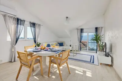 ❤️Best Sea View| Stylish 2br Apartment| Gated Parking| Fast Wifi| 72m² Equipped