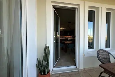 Joyful Guest House 4 Horizon View w/ Roof Top by 8essentially