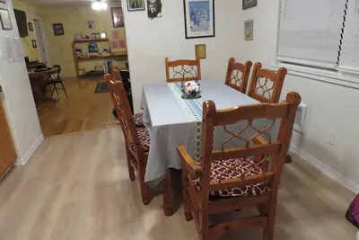 Image de 3 bdrm family hm- sleeps 7 near beach & redwoods w/ jetted tub in Elk Valley