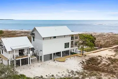 Image de Beachfront Home, Private Pool, Mother-In-Law, Secluded Beaches, Indian Pass