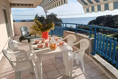 Image de Appartement  3 pièces - jusqu’à 6 personnes - Saint RAPHAËL