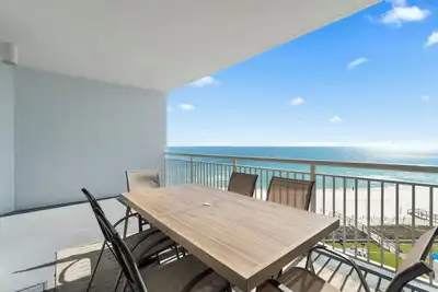 Image de Palacio 705- Beachfront Condo w/ Resort Amenities