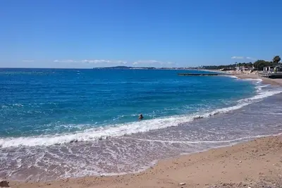 Image de Grand T2 standing en front de mer Marina Baie des Anges - entre Cannes et Nice