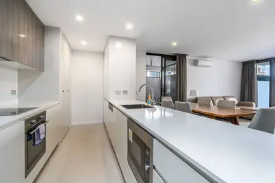 Image de New to Vrbo: Large Barton Courtyard Apartment near Parliament