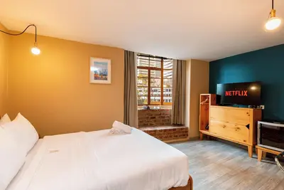 Image de Cozy Room-La Candelaria Vintage/Modern Mix-Avj3b