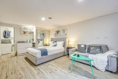 Image de StayAU Cozy & Stylish 1 Brm Studio in Leopold