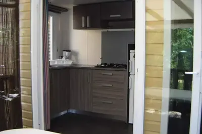 Mobil home Confort Plus  / 2 chambres - lave vaisselle et Tv -  climatisé 6 personnes