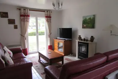Image de Brita Cottage in Beautiful Rochefort en Terre (Prettiest village in France)