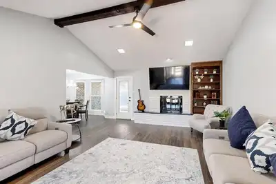 Image de Spacious 5-bedroom house with WiFi and Ac in fabulous Arlington