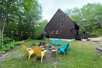 Image de ~The TymeOff~ 15 min to Killington\/Okemo, cozy\/private cabin in the woods