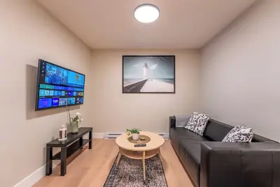 Image de 2025 Brand-New Luxury 2-Bedroom near Long Lake