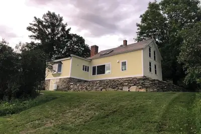 Image de Charming 4-bedroom farmhouse with WiFi, Ac in Enchanting Middletown Springs