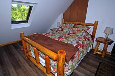 Image de Lacy's Camp, Chalet in amazing Lincoln Pond with WiFi