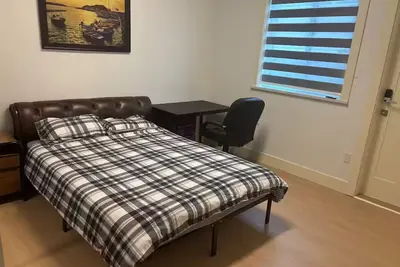 Image de Individual studio @ 1 floor in Downtown Richmond