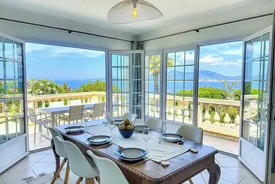 Image de Villa de Prestige - clim - vue mer panoramique - piscine - 8 pers - 4 ch