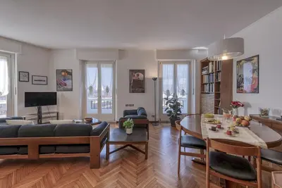 Otto Novembre, 3 – Spacious and Elegant with a View