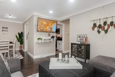 Image de Spacious 4-bedroom house in charming Allen Park with WiFi, Ac