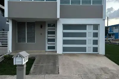 Image de Spacious Family Friendly 4br Home Near Beach