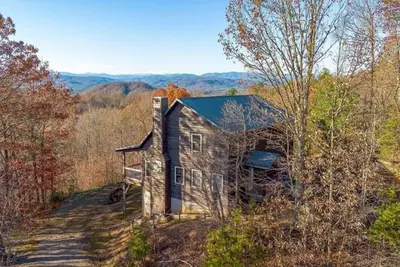 Image de Music Mountain Cabin with Stunning Views Creative Vibes