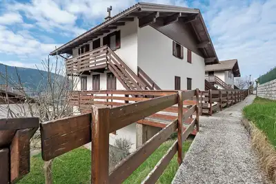 Image de Appartement 'Tana Dello Gnomo' avec vue sur les montagnes, balcon et Wi-Fi