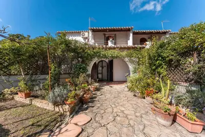 Image de Maison de vacances 'Casa Marras A Pochi Passi Dal Mare' avec vue sur la mer, Wi-Fi et climatisation