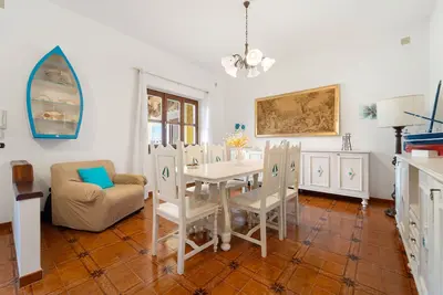 Image de Appartement \"2\" avec jardin partagé, balcon et climatisation