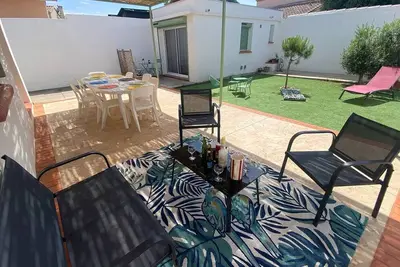 Image de Maison Canetoise 2 chambres, clim, parking, Wi-Fi  proche de la plage