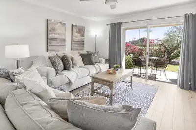 Image de Isla del Sol Condos for Rent