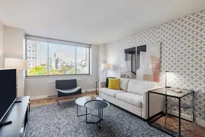 Image de Stylishly Designed Upper West Side Two Bedroom