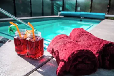 Image de Cozy Mountain Hideaway, King Bed, hot tub, free parking, Wi-Fi, up to 4 people!