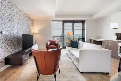 Image de Bright Boston Two Bedroom Near Iconic Fenway Park