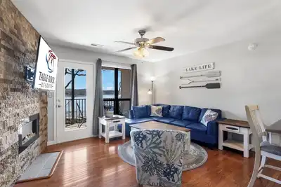Image de Lakefront Condo, 2 min to Silver Dollar City! Ticket Deals & Resort Perks