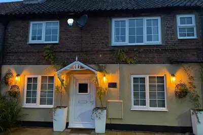 Image de 2 Bed 'Cosy Cottage' Central Bawtry High End Decor