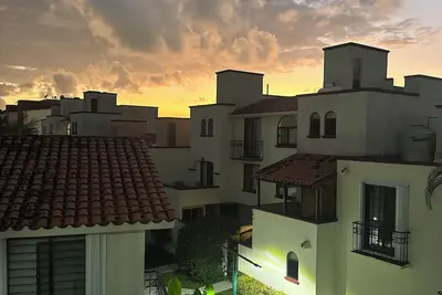 Image de Hotel Zone by walking Sunset House.