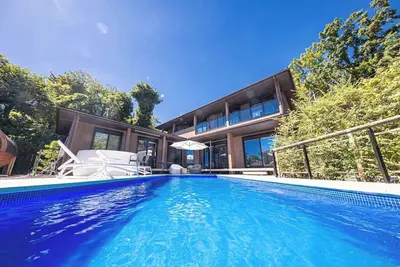 Image de Play in the pool spend time in the pool live in / Ito Shizuoka