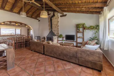 Image de Maison de campagne \"Conejo\" avec vue sur les montagnes, jardin privé et Wi-Fi