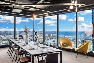 Image de Luxurious Top Floor Penthouse at Eureka Tower