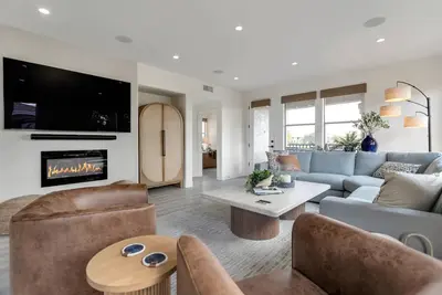 Image de Walk to Westin Resort & Kierland Commons with Heated Pool/Spa/Fitness Room/Bbq Grill across driveway