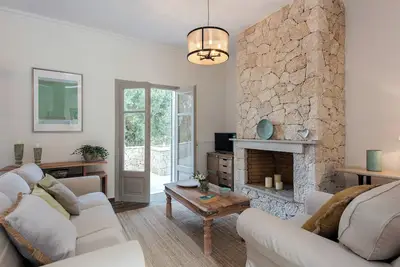 Image de Verde Olive Three-Bedroom House by Konnect