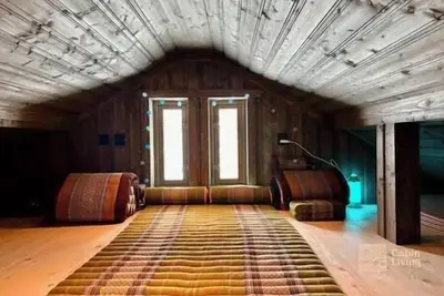 Image de Cozy mountain cabin in FlĂĄ with stunning views