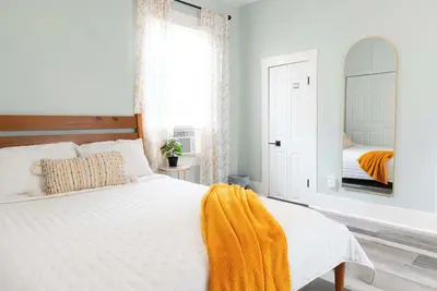 Image de Cozy Derby Bungalow Near Churchill Downs & Dwntn!