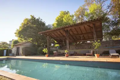Image de 18th Century Chateau with Stunning Pool & Gardens