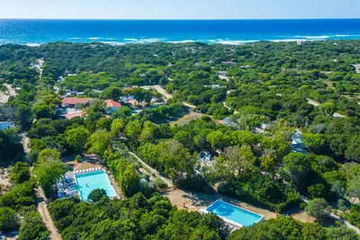 Image de Magnifique maison de vacances privée avec piscine, climatisation, terrasse, animaux admis, parking