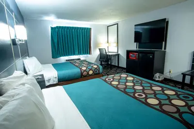 Image de Coratel Inn and Suites By Jasper New Richmond - Standard 2 Queen Bed Non Smoking