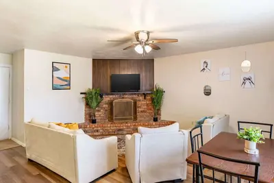 Image de Spacious 3br Retreat w/ Fenced Yard & Garage